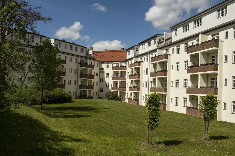 2- Zimmer-Wohnung sucht Nachmieter in Tempelhof! — photo 1